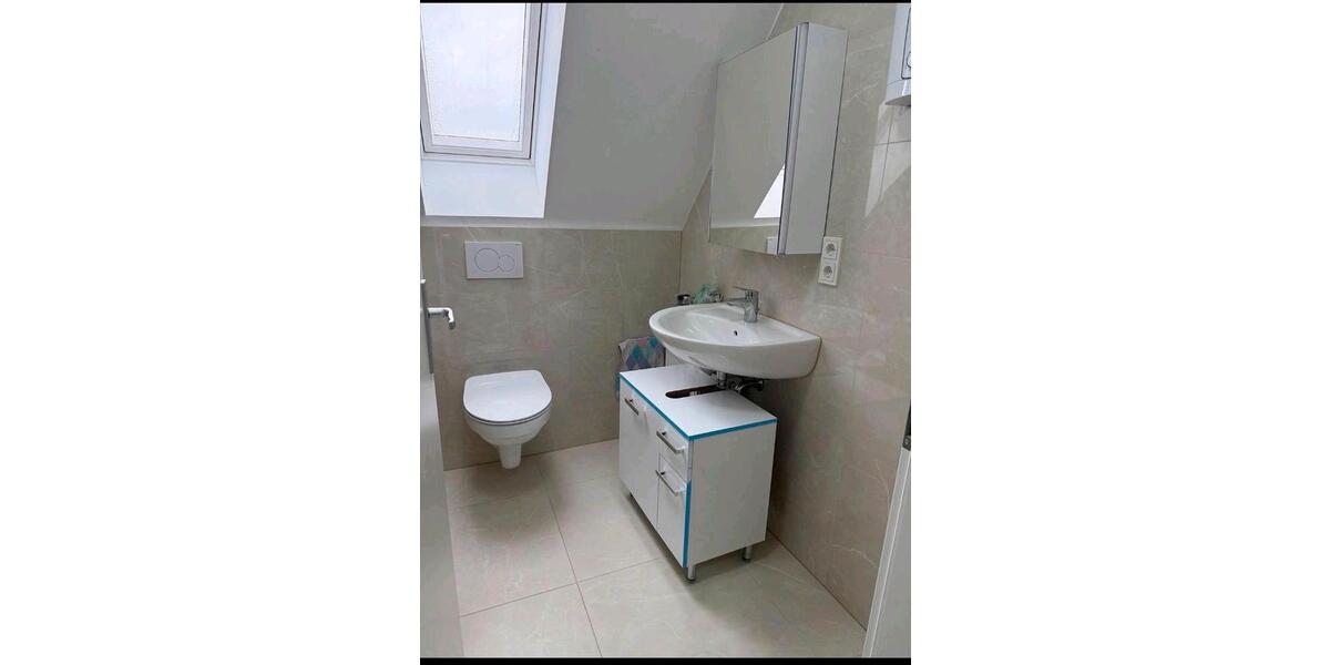 Dachgeschoßwohnung Sankt Augustin - 4 Zimmer, 65 m&sup2;, 950&euro; | Angebot:26222268