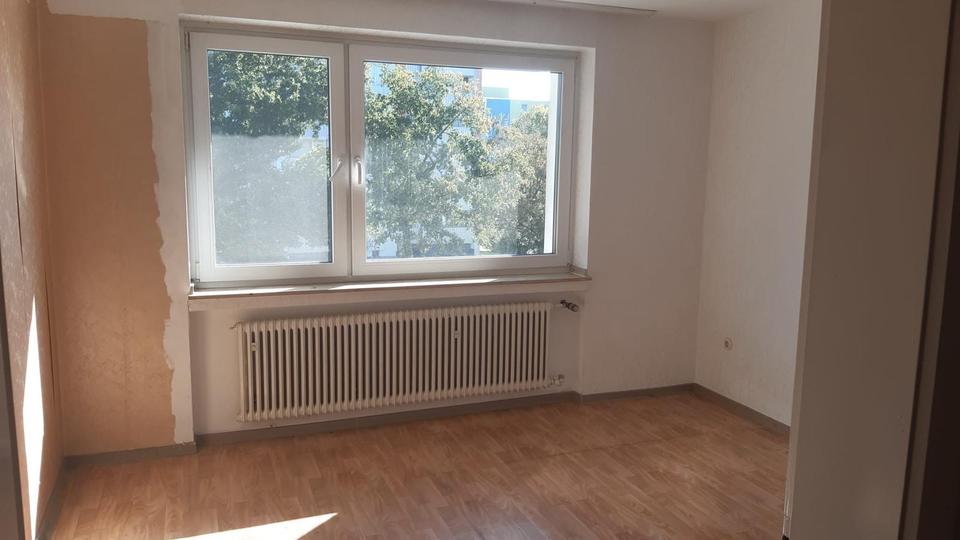 RABATT NUR HEUTE:Neu Renoviert in Düren: Gewerbefläche Vielseitig zimmer
