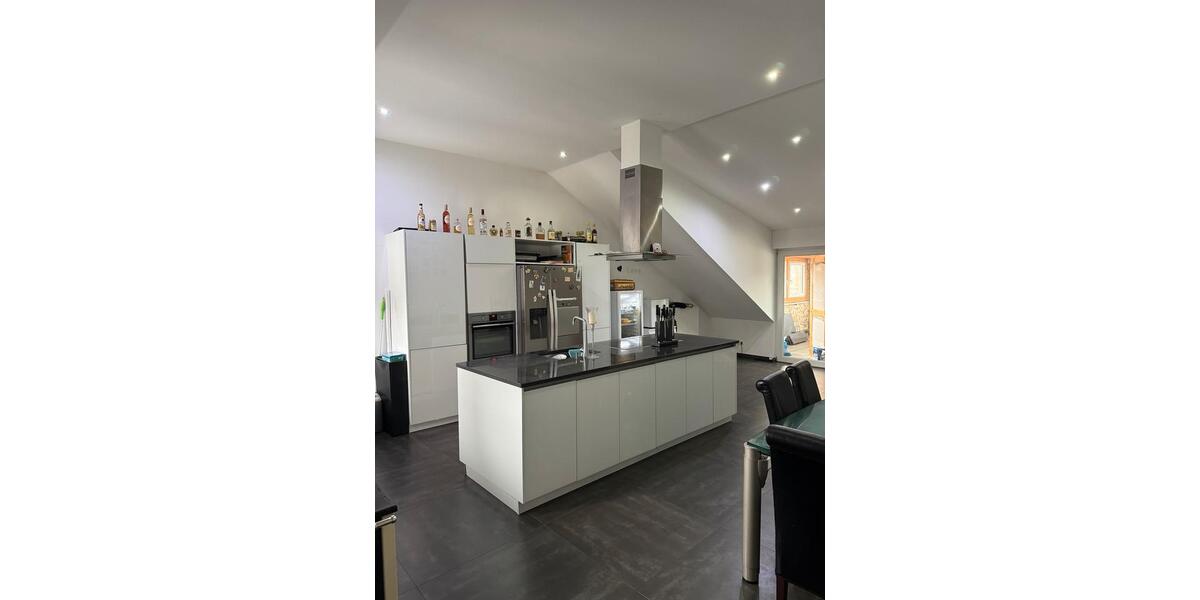 Dachgeschoßwohnung Armsheim - 5 Zimmer, 183 m&sup2;, 1.800&euro; | Angebot:26230360