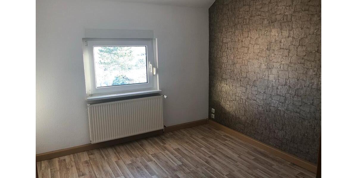 Doppelhaushälfte Staßfurt - 3 Zimmer, 70 m&sup2;, 850&euro; | Angebot:24532599