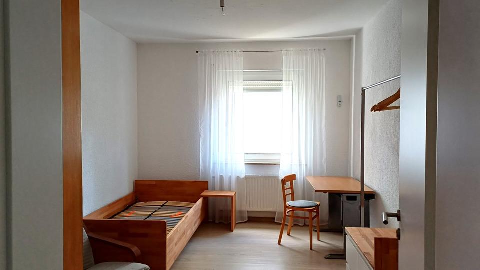 Wohnen auf Zeit Göppingen - 14 Zimmer, 98 m&sup2;, 460&euro; | Angebot:25720834