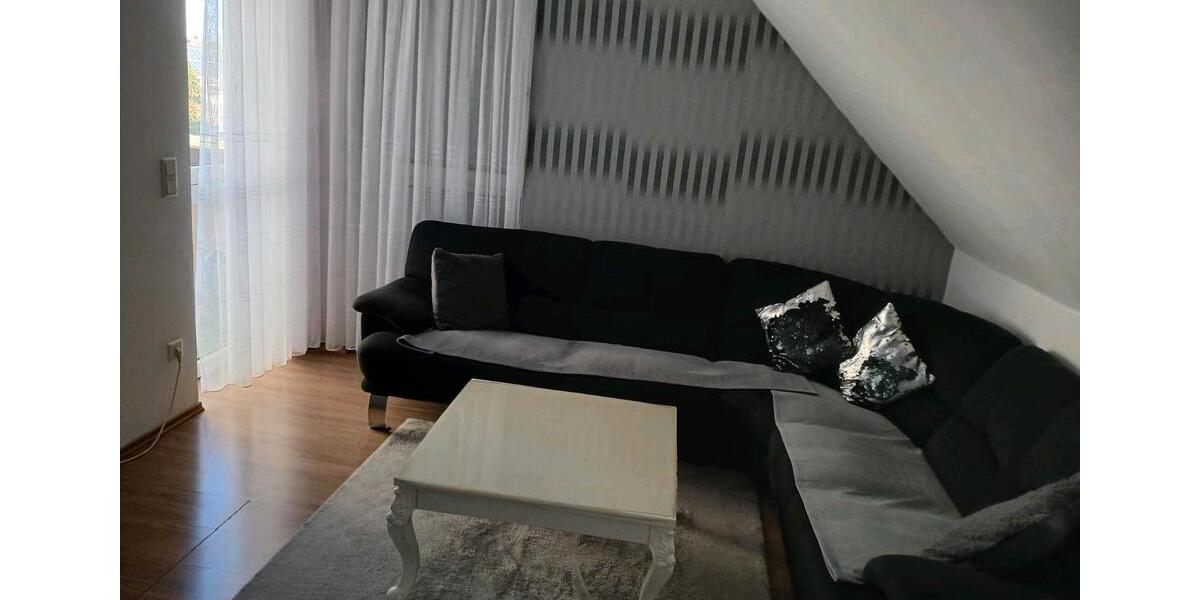 Dachgeschoßwohnung Schloß Holte-Stukenbrock Stukenbrock - 3 Zimmer, 75 m&sup2;, 750&euro; | Angebot:25968694