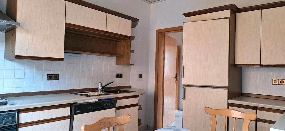 Etagenwohnung Peine - 7 Zimmer, 180 m&sup2;, 1.600&euro; | Angebot:26613104