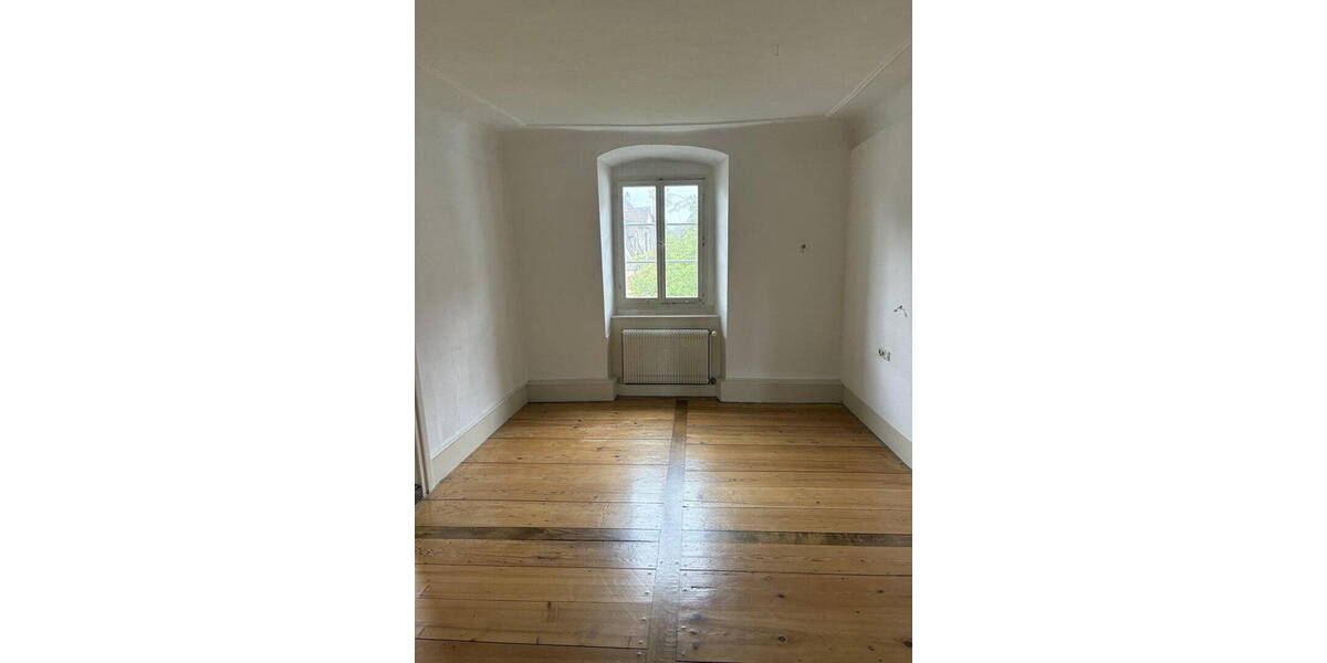 Etagenwohnung Radolfzell - 4 Zimmer, 143 m&sup2;, 1.680&euro; | Angebot:26681403