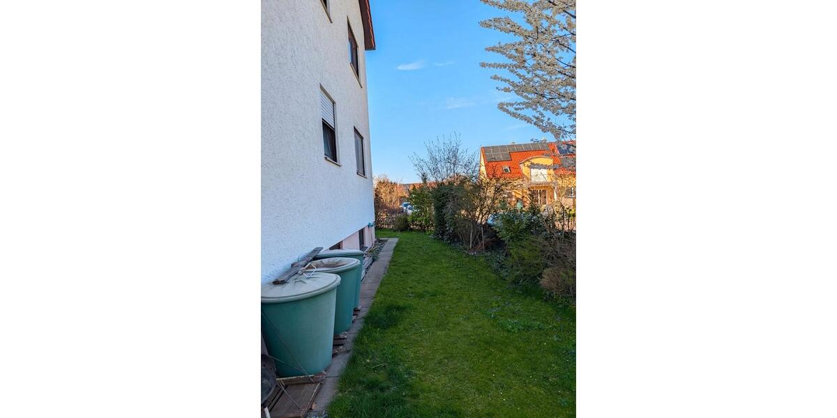 Dachgeschoßwohnung Wenzenbach - 4 Zimmer, 89 m&sup2;, 990&euro; | Angebot:26284468