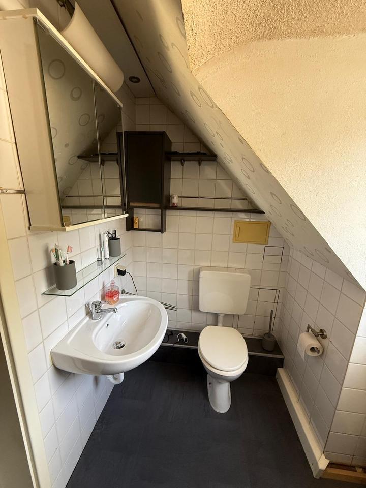 2- Zimmer Dachgeschoßwohnung in Lohr - Pflochsbach zu vermieten
