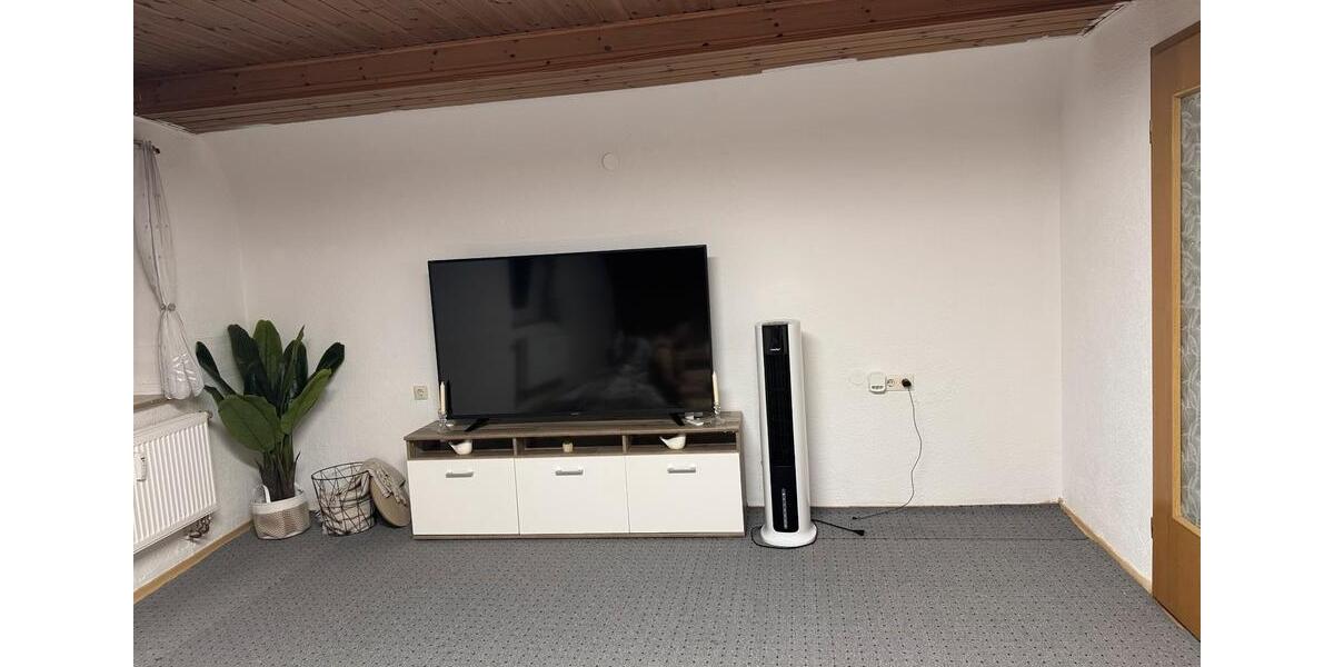 Dachgeschoßwohnung Aalen Attenhofen - 3 Zimmer, 85 m&sup2;, 800&euro; | Angebot:26231213