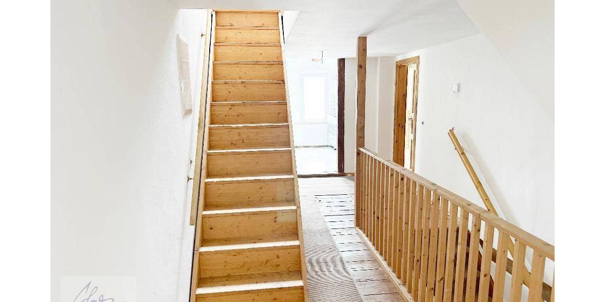 Etagenwohnung Riesa Gröba - 6 Zimmer, 127 m&sup2;, 950&euro; | Angebot:26556321