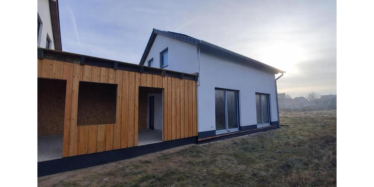 Einfamilienhaus Uetze - 4 Zimmer, 114 m&sup2;, 1.500&euro; | Angebot:26007134