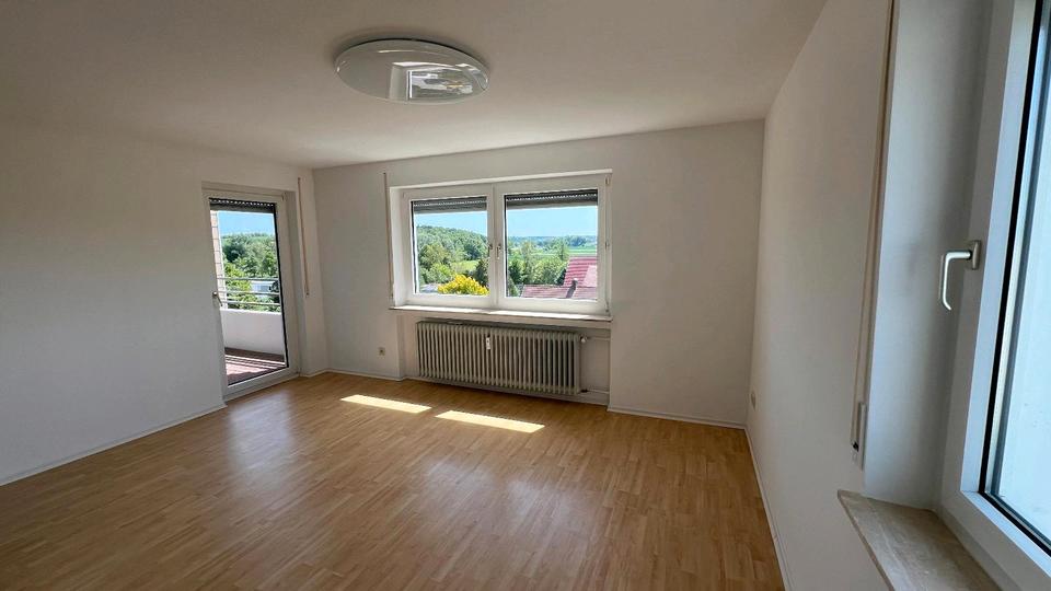 Etagenwohnung Laupheim - 3 Zimmer, 84 m&sup2;, 1.100&euro; | Angebot:26705325