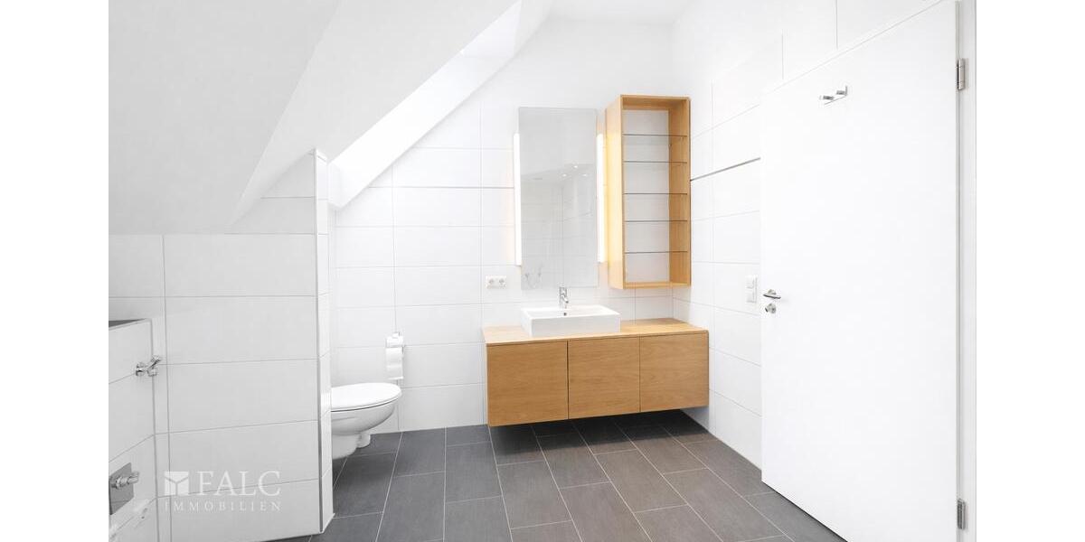 Dachgeschoßwohnung München Ludwigsvorstadt-Isarvorstadt - 2 Zimmer, 105 m&sup2;, 2.830&euro; | Angebot:26313604