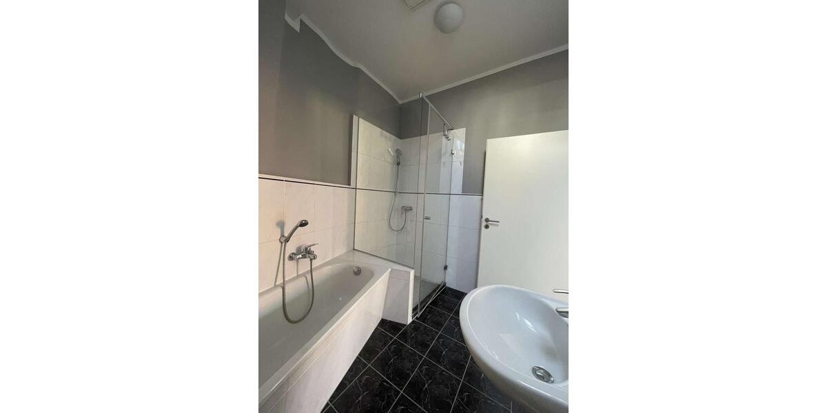 Dachgeschoßwohnung Görlitz - 2 Zimmer, 74 m&sup2;, 600&euro; | Angebot:26195988