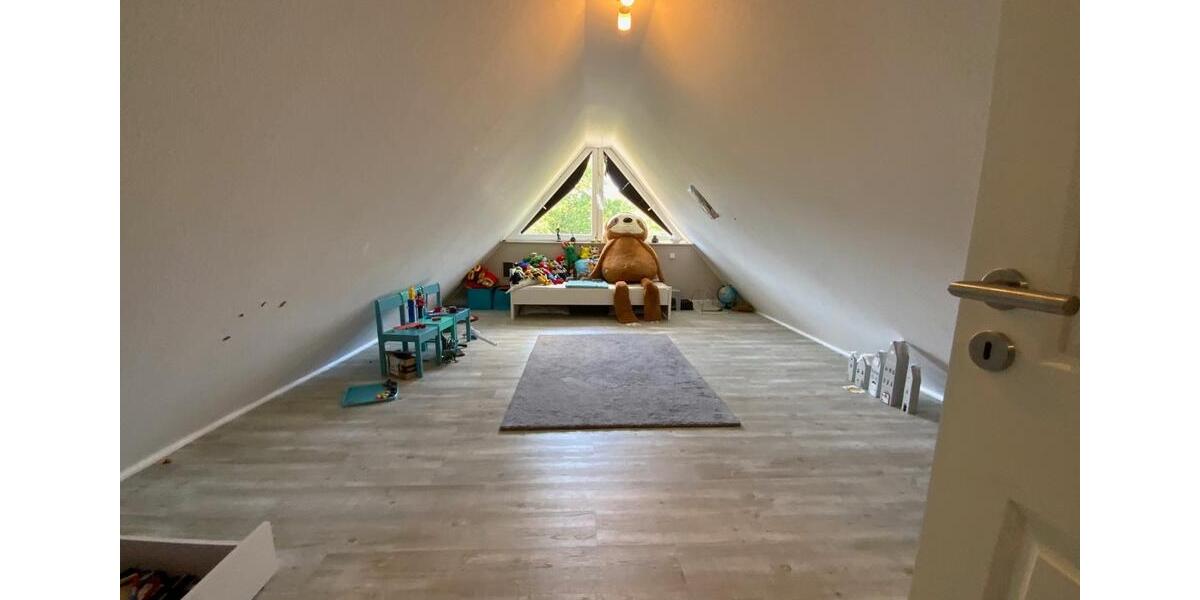 Dachgeschoßwohnung Drelsdorf - 3 Zimmer, 92 m&sup2;, 850&euro; | Angebot:25220636