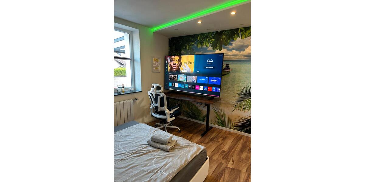 Etagenwohnung Hennef (Sieg) - 1 Zimmer, 150 m&sup2;, 500&euro; | Angebot:26626176
