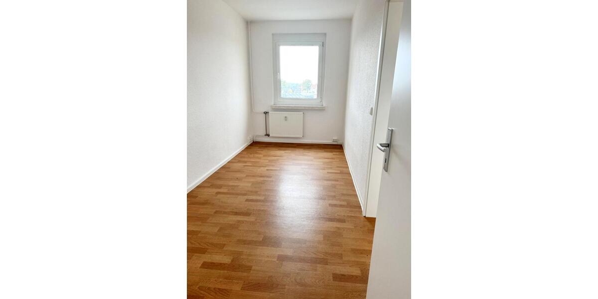Etagenwohnung Borna - 5 Zimmer, 127 m&sup2;, 766&euro; | Angebot:24784492