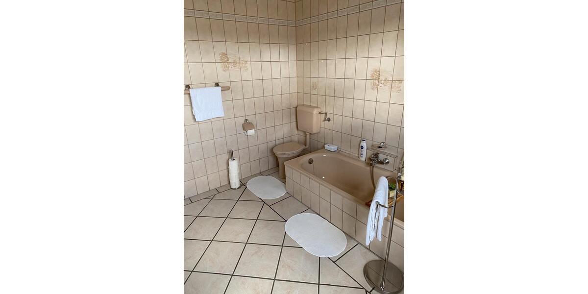 Wohnen auf Zeit Espelkamp - 3 Zimmer, 100 m&sup2;, 45&euro; | Angebot:26023826