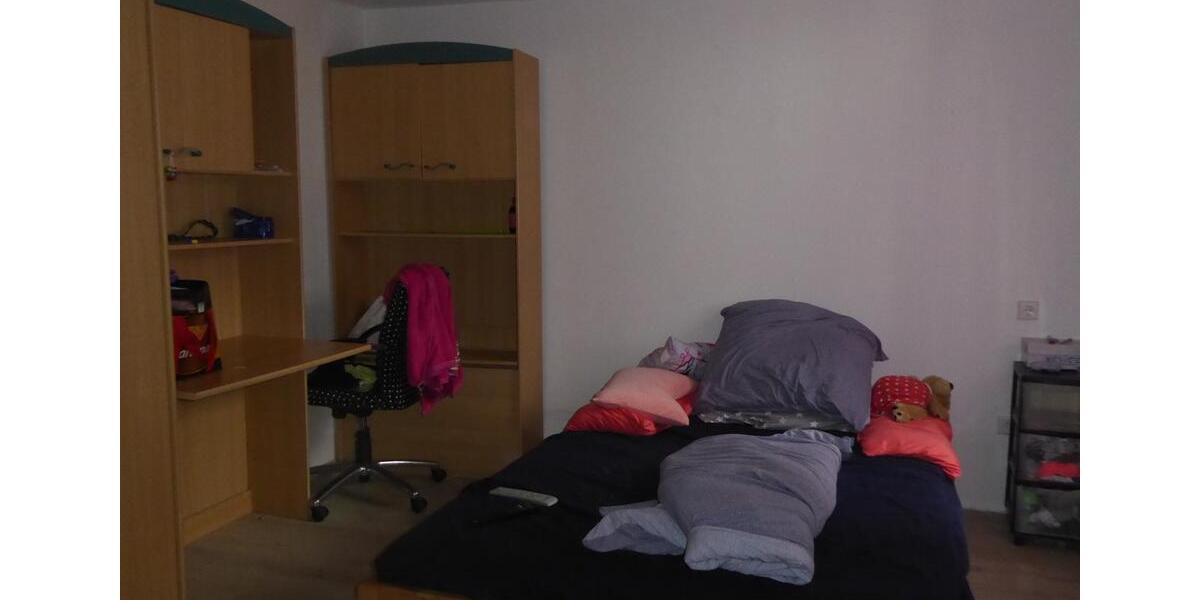 Erdgeschoßwohnung Bad Wildbad - 3 Zimmer, 100 m&sup2;, 870&euro; | Angebot:26061230