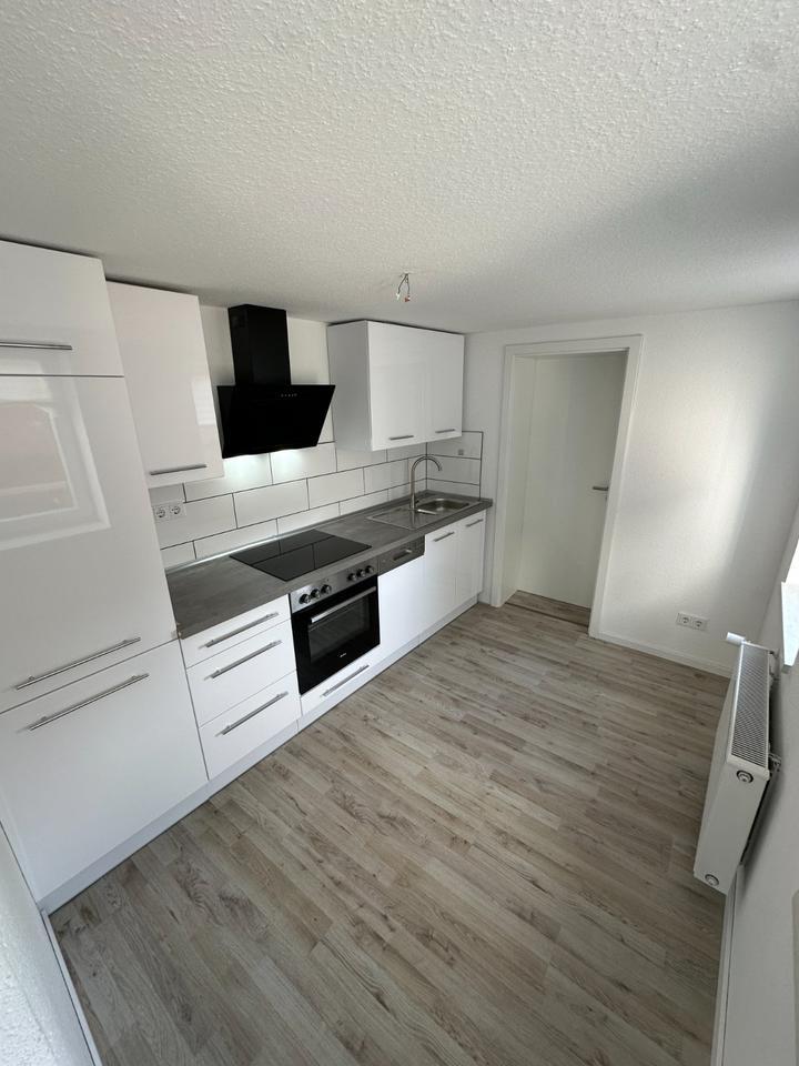 Charmante 2,5 Zimmer-Wohnung mit EBK in Zentraler Lage