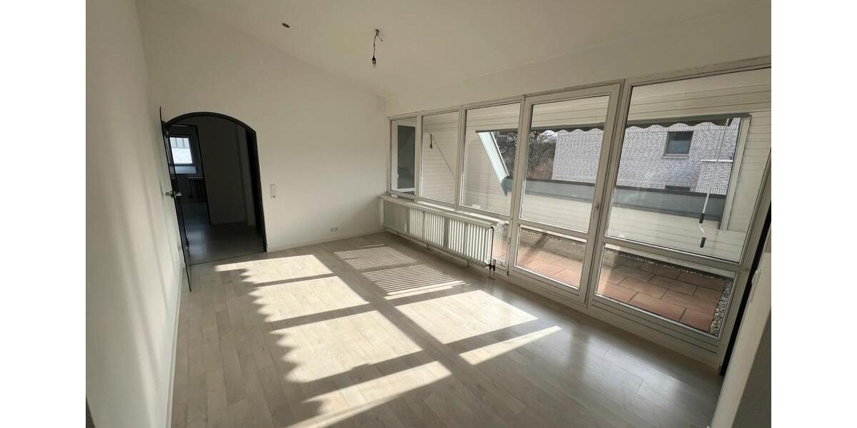 Dachgeschoßwohnung Ravensburg Eschach - 3.5 Zimmer, 102 m&sup2;, 1.290&euro; | Angebot:26393616