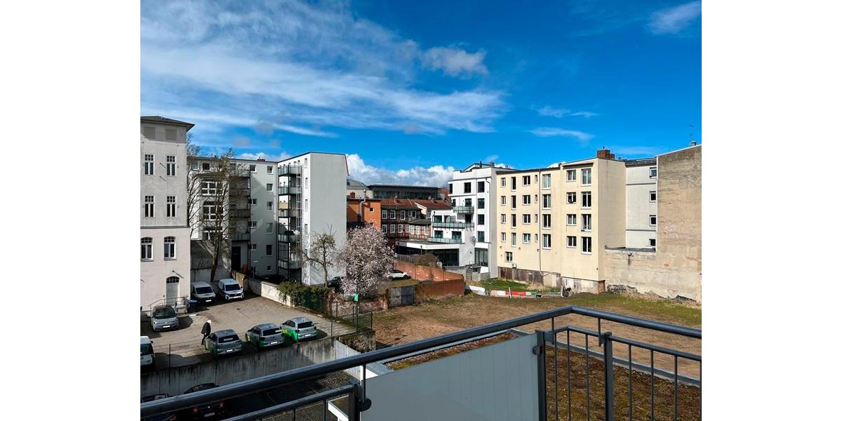 Dachgeschoßwohnung Schwerin - 3 Zimmer, 97 m&sup2;, 970&euro; | Angebot:25962486