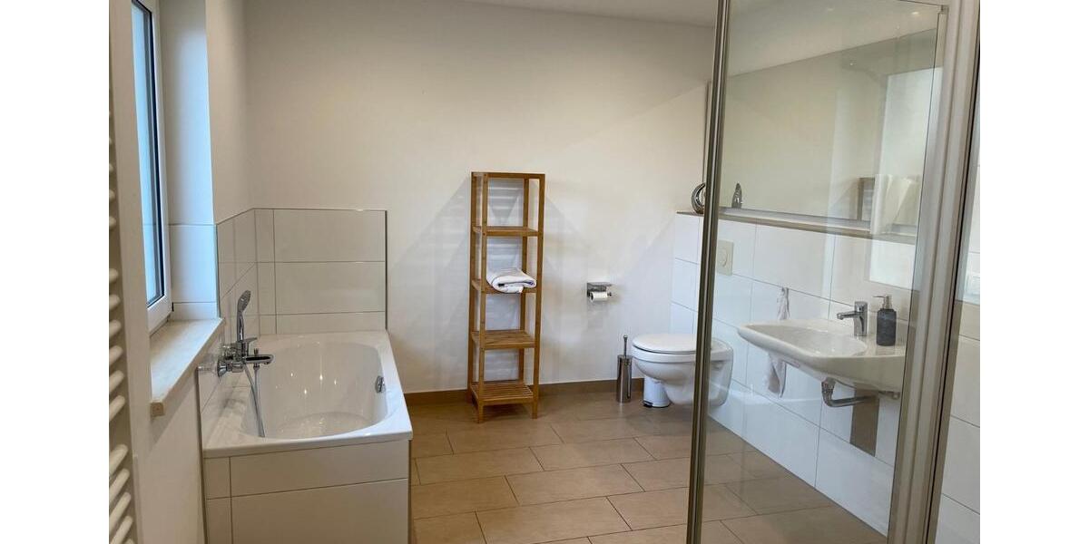 Wohnen auf Zeit Halle (Saale) Silberhöhe - 2.5 Zimmer, 80 m&sup2;, 1.400&euro; | Angebot:25639971