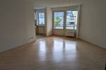 3 Zimmer Wohnung, 3. OG mit Aufzug - Tiefgarage - Balkon - Gäste WC
