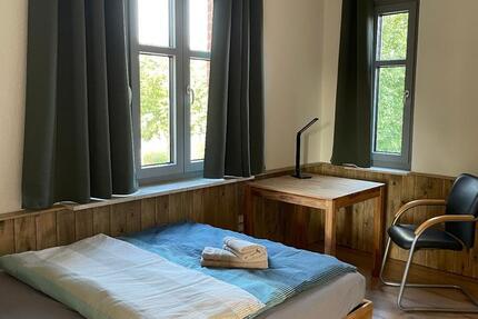 Wohnen auf Zeit Verl - 1 Zimmer, 10 m&sup2;, 390&euro; | Angebot:26342386