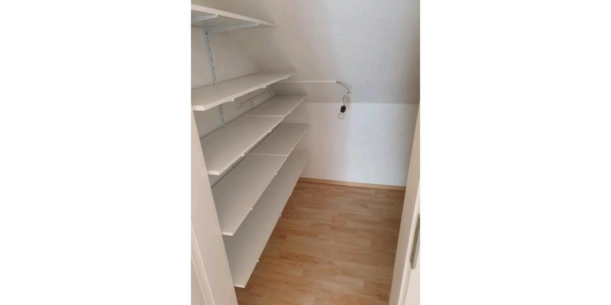 Dachgeschoßwohnung Burghaun - 3 Zimmer, 104 m&sup2;, 790&euro; | Angebot:25640887