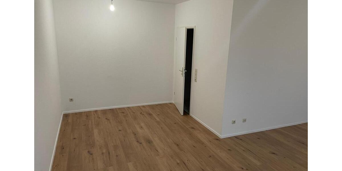 Etagenwohnung Apolda - 2 Zimmer, 75 m&sup2;, 545&euro; | Angebot:26337118