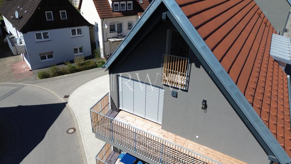 Dachgeschoßwohnung Rottenburg am Neckar - 2.5 Zimmer, 103 m&sup2;, 1.395&euro; | Angebot:26249347