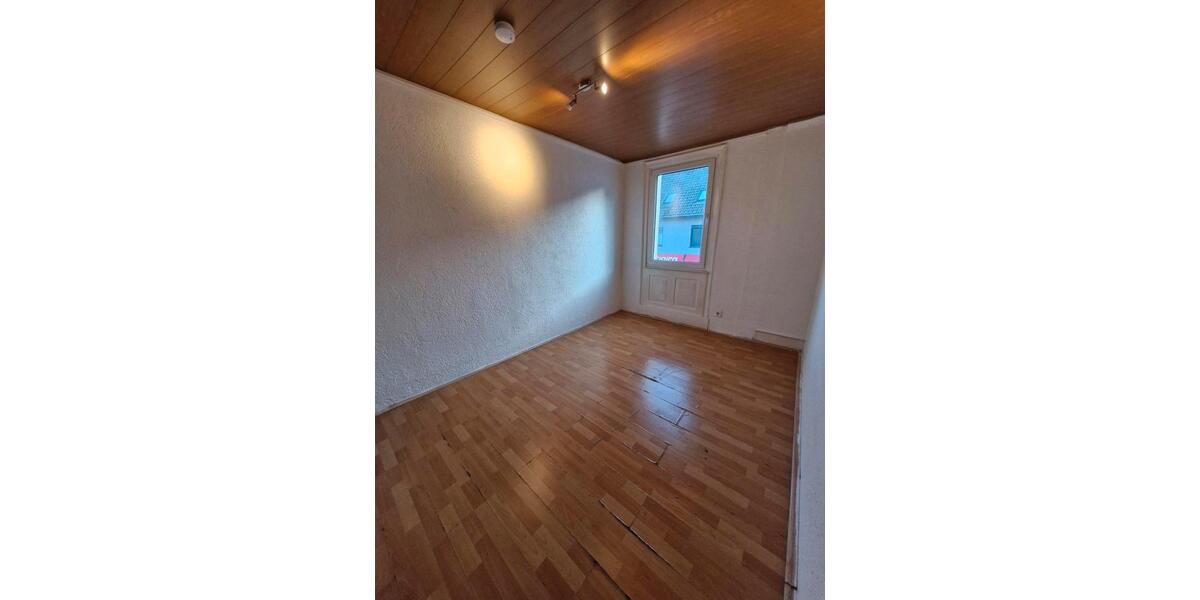 Etagenwohnung Villingen-Schwenningen Schwenningen - 1 Zimmer, 12 m&sup2;, 300&euro; | Angebot:24991458
