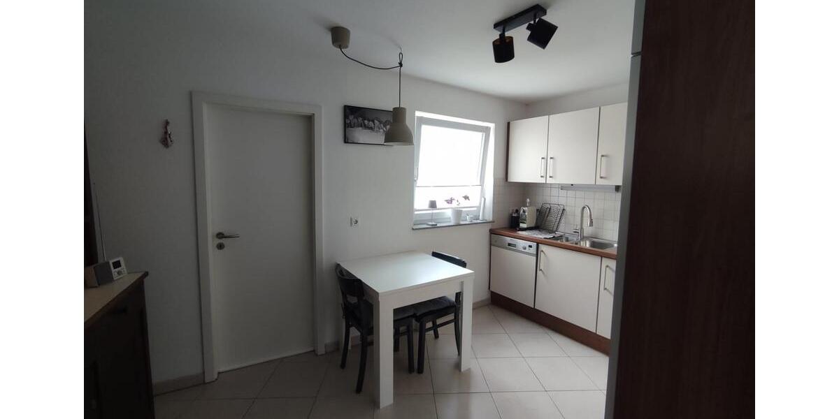 Etagenwohnung Sonnenbühl - 3.5 Zimmer, 117 m&sup2;, 1.075&euro; | Angebot:26247545