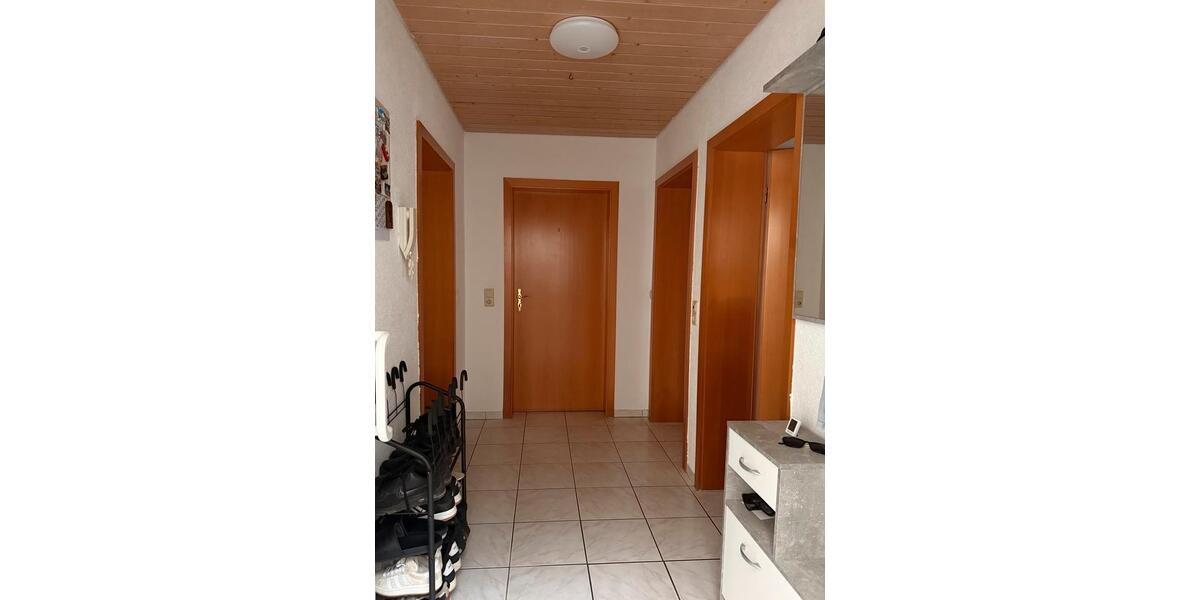 Etagenwohnung Salach - 2.5 Zimmer, 63 m&sup2;, 850&euro; | Angebot:26636247
