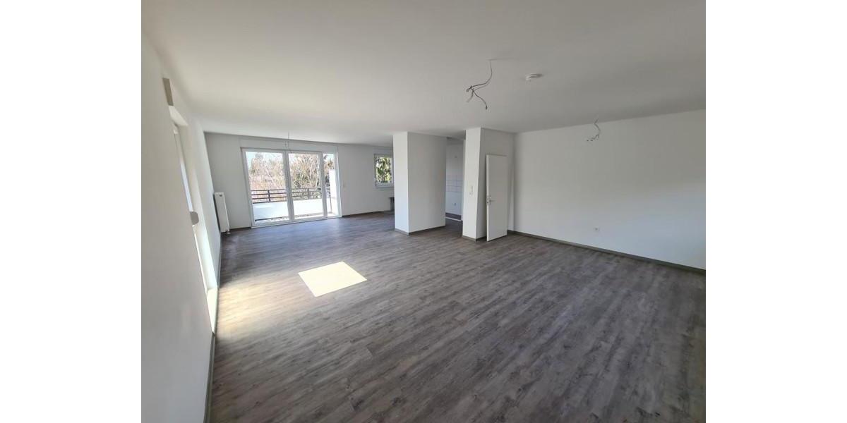 Moderne 4-Zimmer-Wohnung im 3.OG eines modernisierten Hauses - ab sofort 4 zimmer