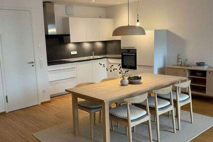 Wohnung Offenbach am Main Hafen - 2 Zimmer, 71 m&sup2;, 1.355&euro; | Angebot:25772898