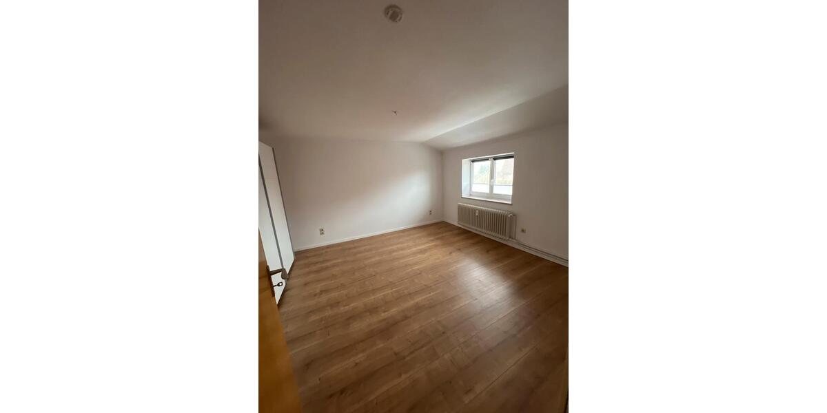 Etagenwohnung Erfde - 2 Zimmer, 90 m&sup2;, 650&euro; | Angebot:26395592