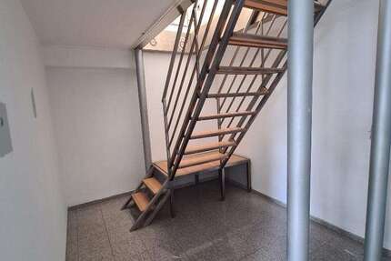 Wohnung Wuppertal Arrenberg - 6 Zimmer, 142 m&sup2;, 1.300&euro; | Angebot:26732466
