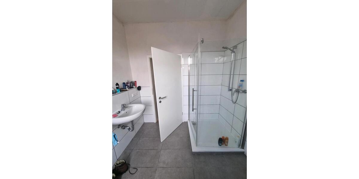 Etagenwohnung Nettetal - 3 Zimmer, 150 m&sup2;, 400&euro; | Angebot:25813881