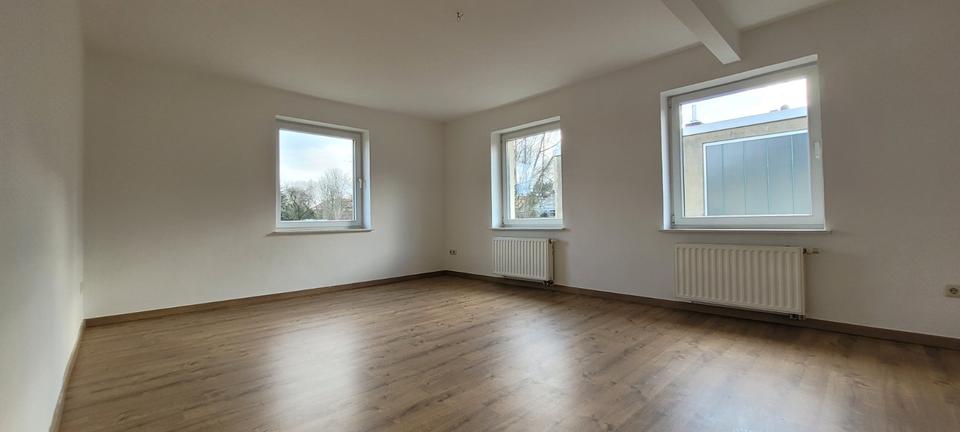 Etagenwohnung Ebersbach-Neugersdorf Neugersdorf - 1 Zimmer, 43 m&sup2;, 260&euro; | Angebot:24626552