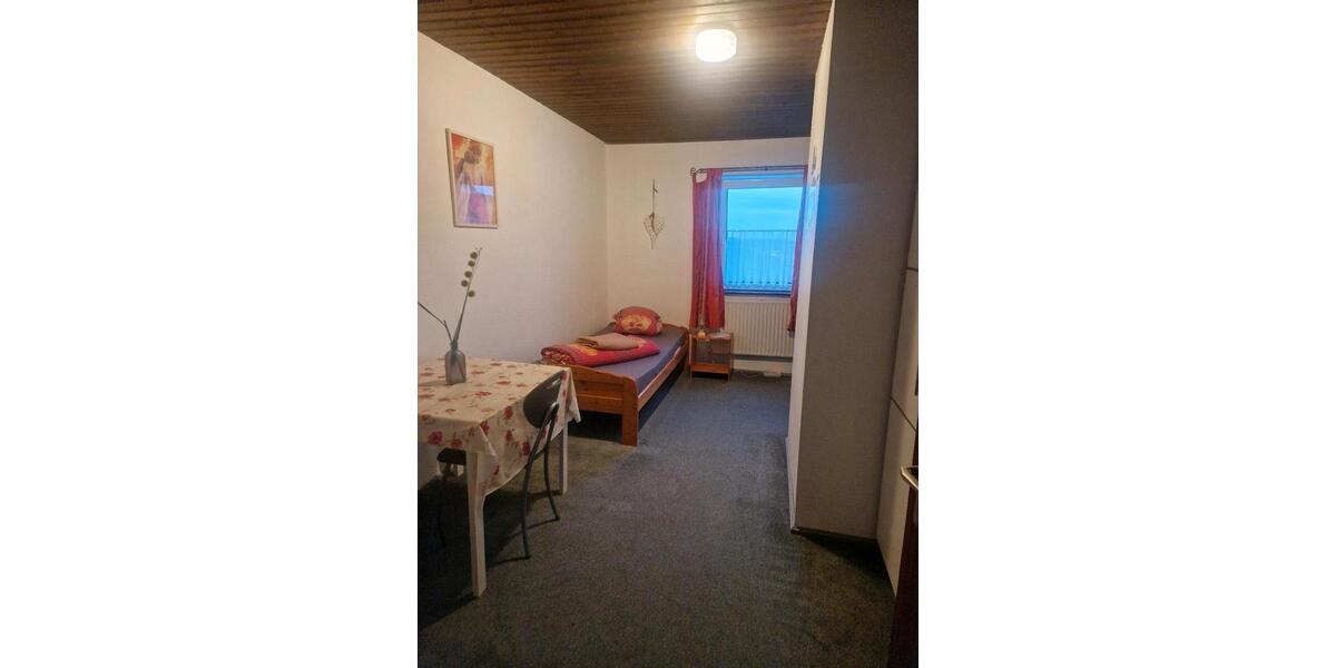 Monteur Zimmer 1 zimmer