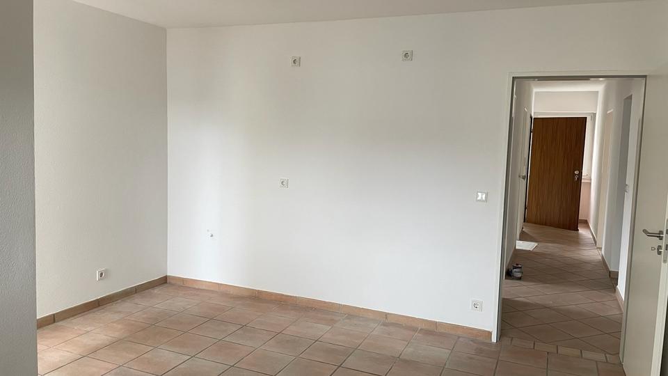 Etagenwohnung Trier Kürenz - 3 Zimmer, 90 m&sup2;, 950&euro; | Angebot:26044329