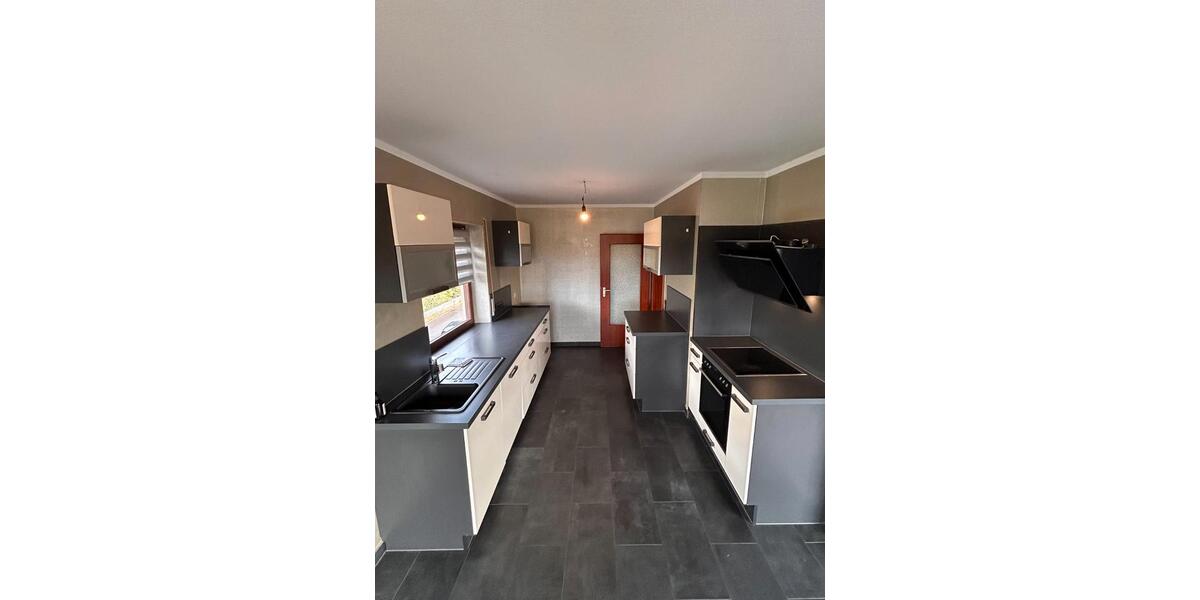 Etagenwohnung Bruchsal - 4 Zimmer, 112 m&sup2;, 1.350&euro; | Angebot:26267526