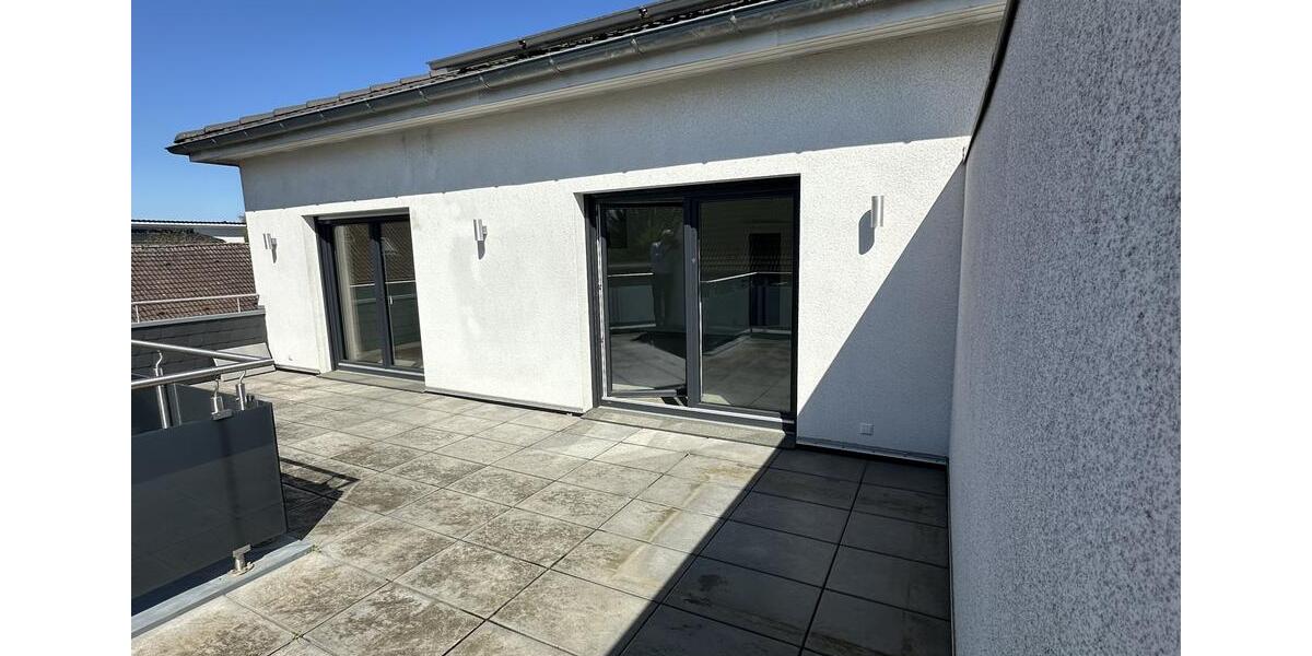 Dachgeschoßwohnung Celle Altenhagen - 2.5 Zimmer, 103 m&sup2;, 970&euro; | Angebot:26549587