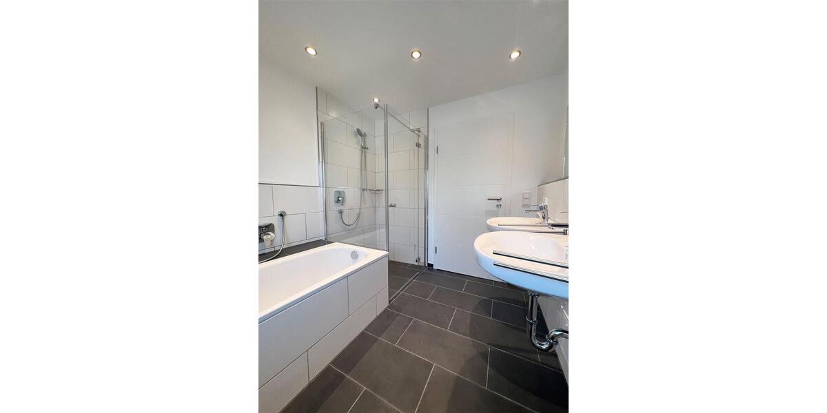 Etagenwohnung Stiefenhofen - 4 Zimmer, 130 m&sup2;, 1.342&euro; | Angebot:25990716