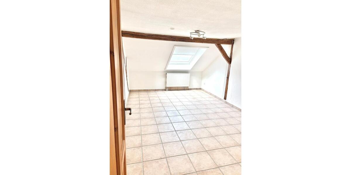 Dachgeschoßwohnung Kirn - 3 Zimmer, 90 m&sup2;, 620&euro; | Angebot:26050599