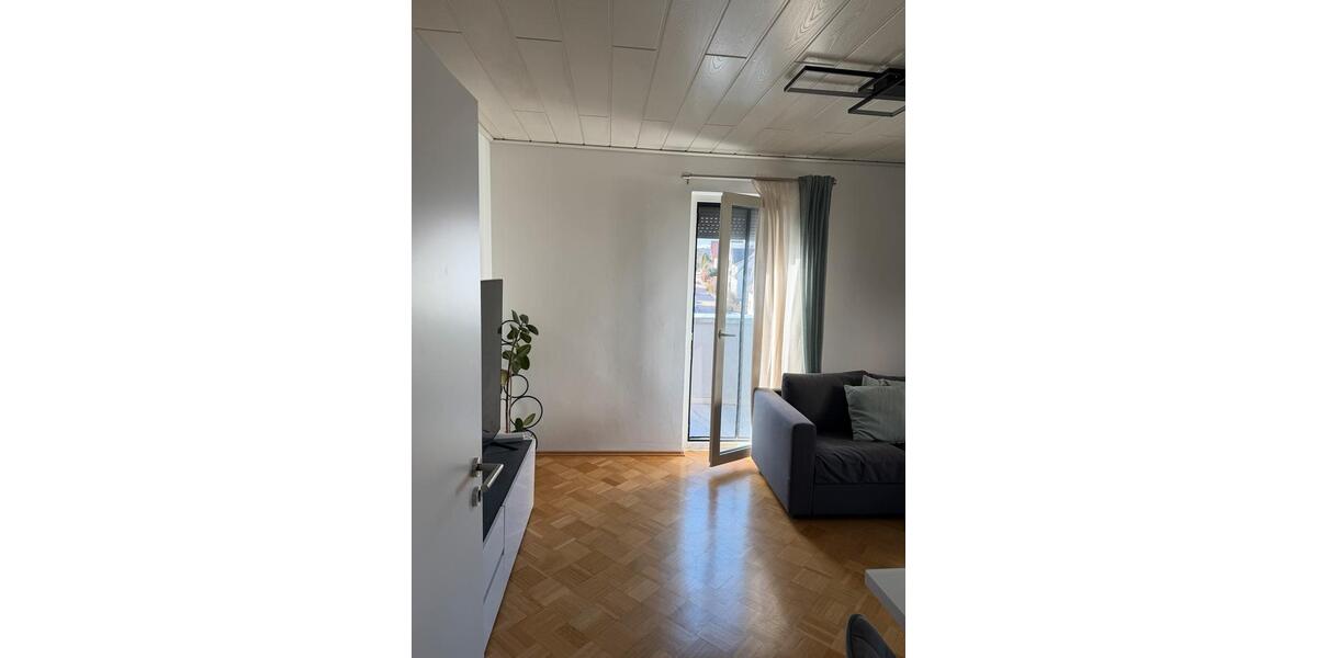 Etagenwohnung Aalen - 3 Zimmer, 70 m&sup2;, 1.400&euro; | Angebot:25390642