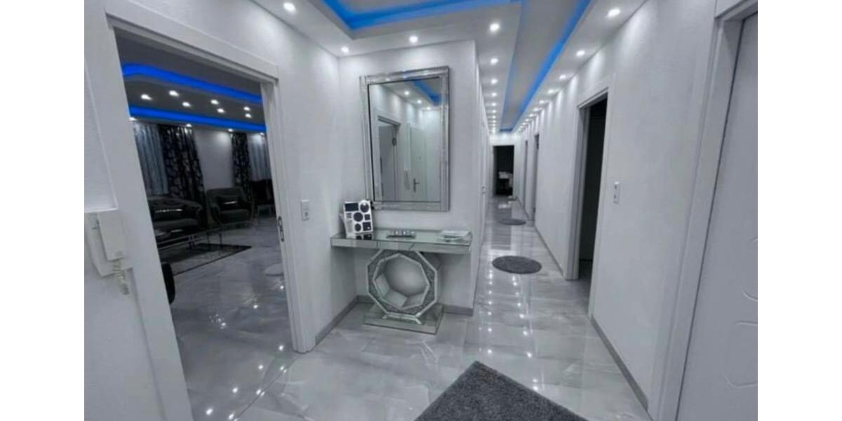 Etagenwohnung Pfullendorf - 7 Zimmer, 165 m&sup2;, 440&euro; | Angebot:25926120