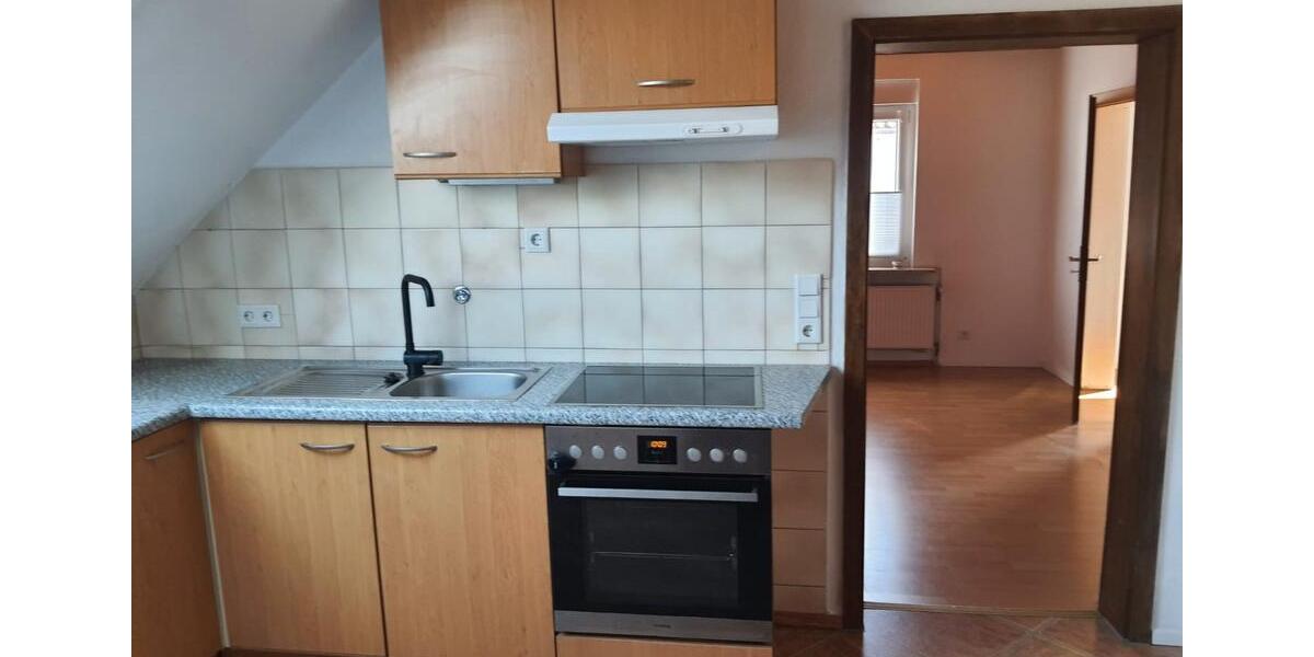 Dachgeschoßwohnung Witzenhausen - 4 Zimmer, 100 m&sup2;, 650&euro; | Angebot:26221962