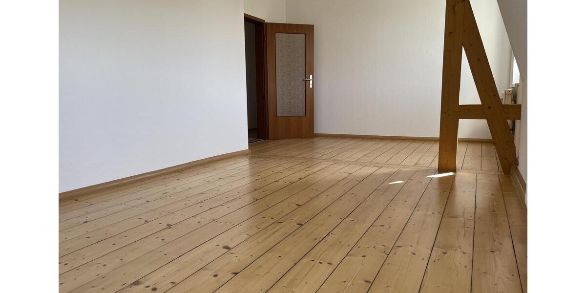 Dachgeschoßwohnung Chemnitz Altendorf - 2 Zimmer, 56 m&sup2;, 348&euro; | Angebot:26439619