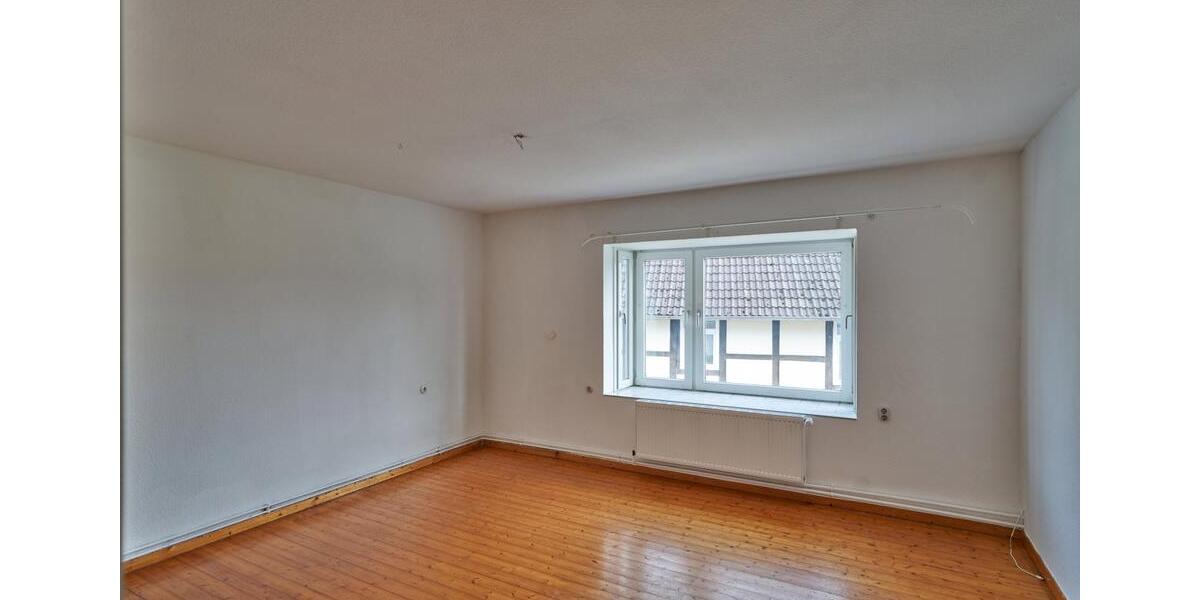 Etagenwohnung Hameln Kernstadt - 4 Zimmer, 132 m&sup2;, 925&euro; | Angebot:26517291
